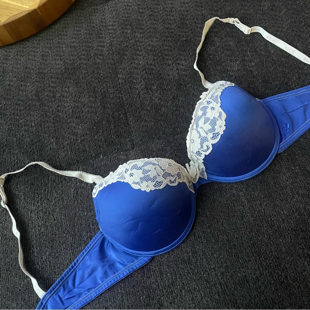🧵 aerie Blue and White Lace Trim Bra with Underwire Support and Push Up Padding